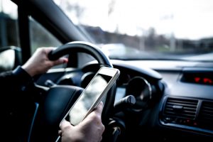 driver using safe driving apps
