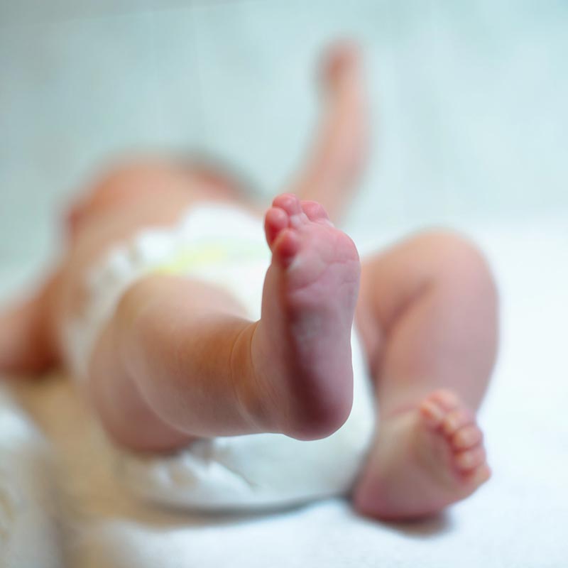 infant baby crib - infant injury