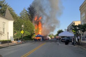 gqlovc6wcaas 4u e1746884357985